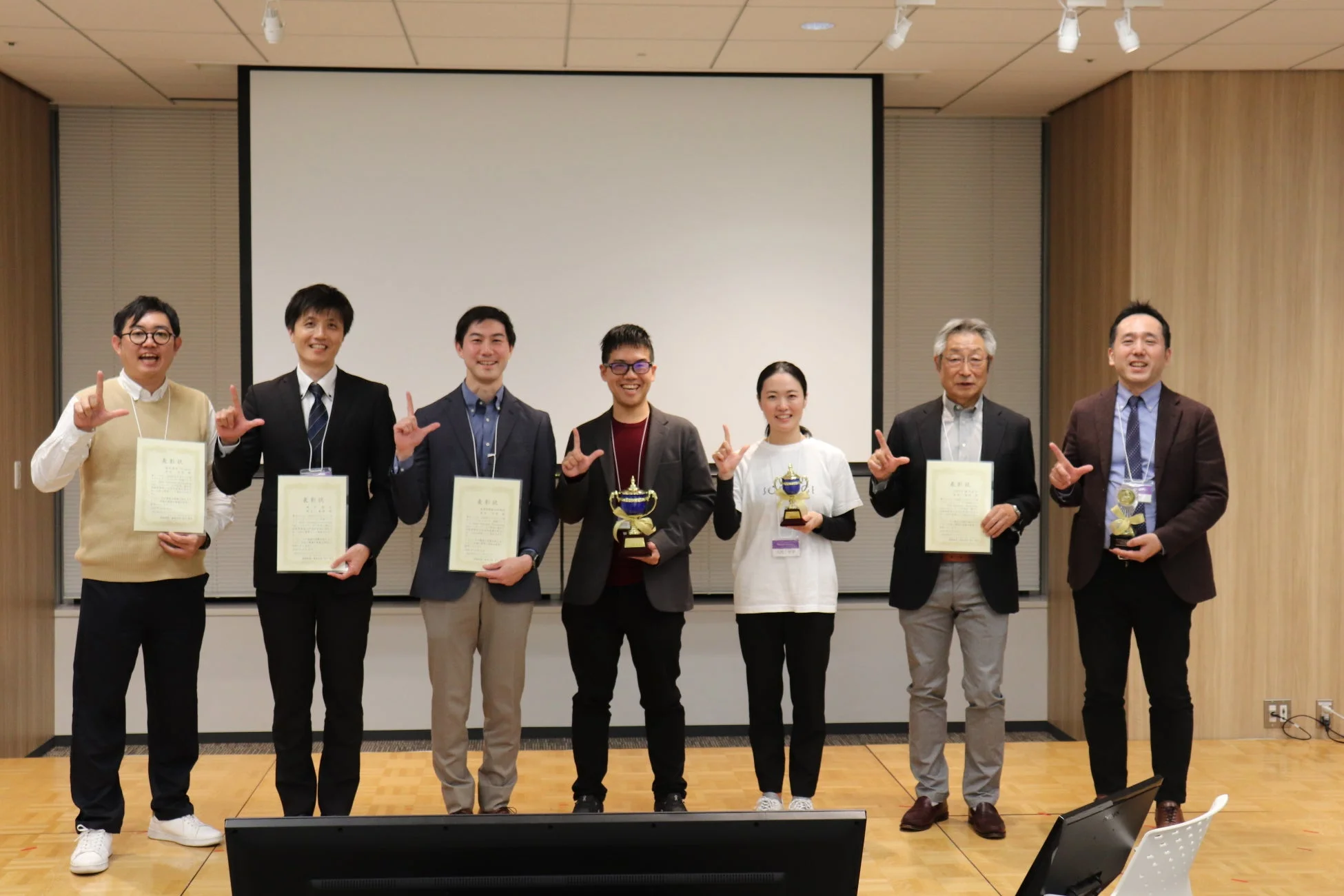 表彰式での記念撮影