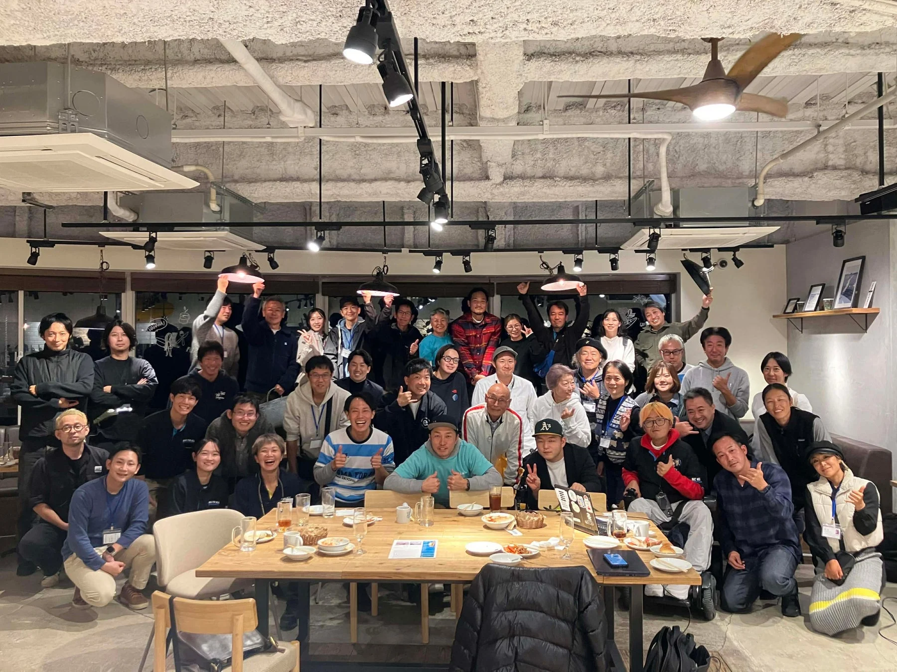 懇親会の集合写真