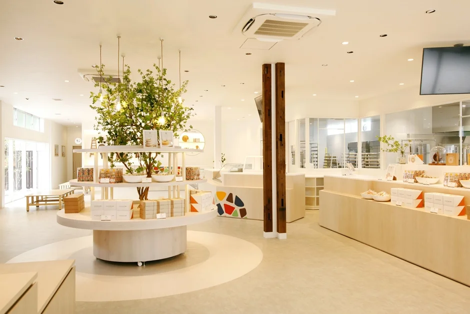 モダンな店舗内装