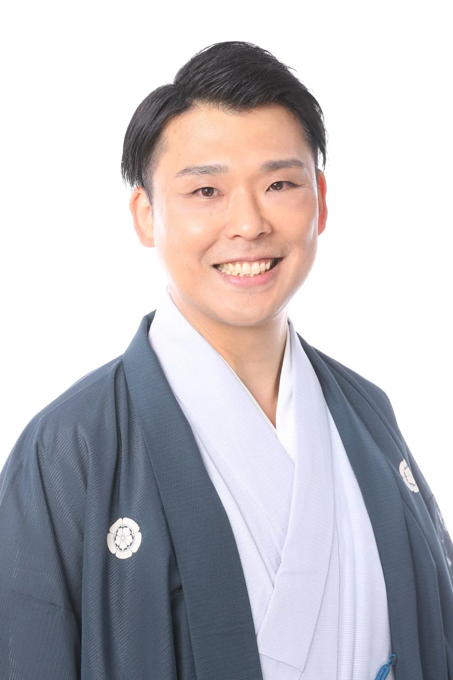 和装の男性ポートレート