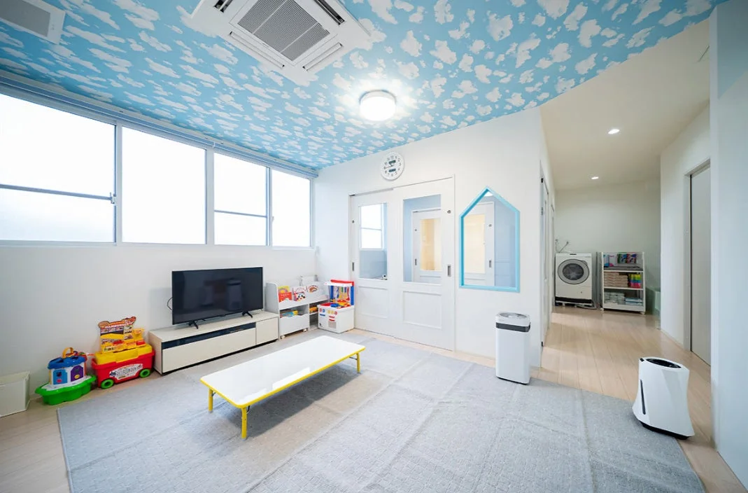 明るく清潔感のある子供部屋