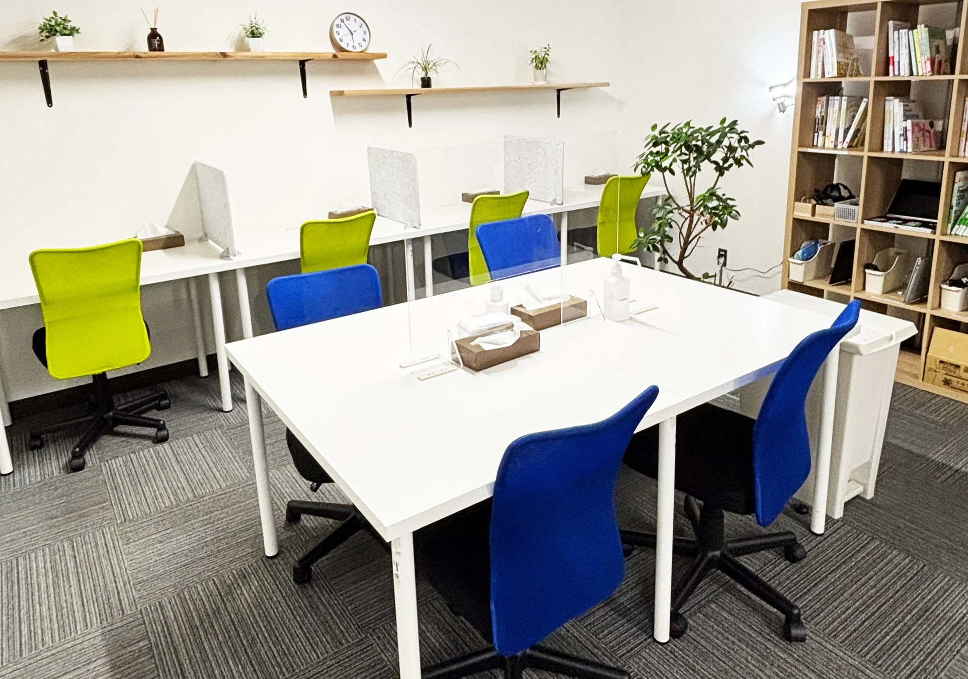 COCOCARAの会議室