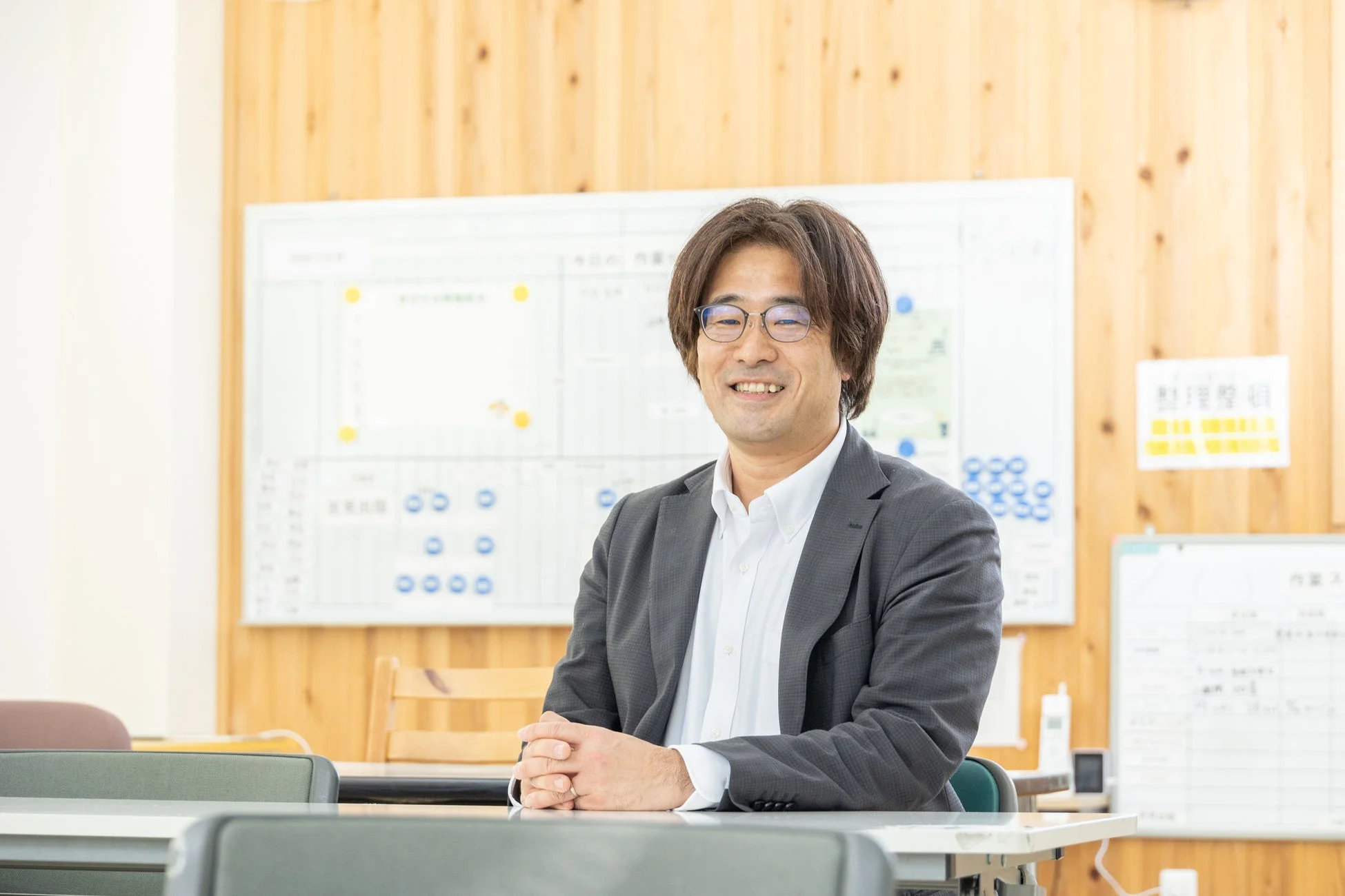 NPO法人クオーレの松原氏（右）と豊橋技術科学大学の林助教（左）