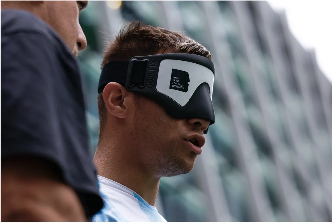 ブラインドサッカーの選手