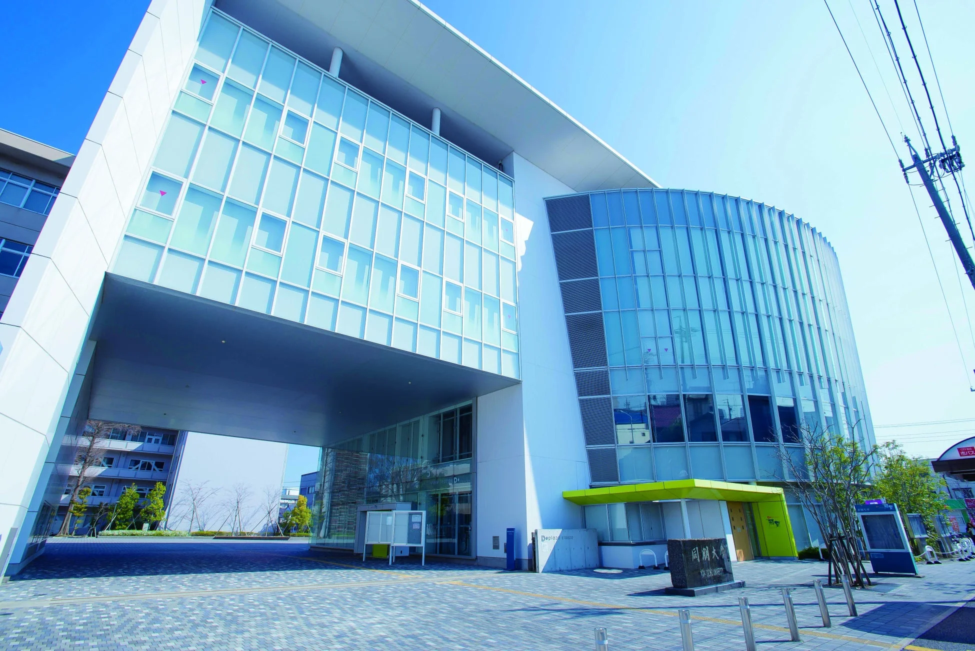 同朋大学の校舎