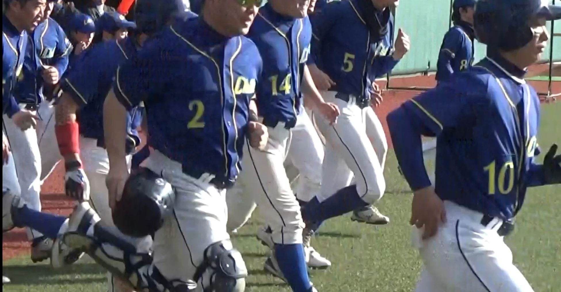 選手が走る様子