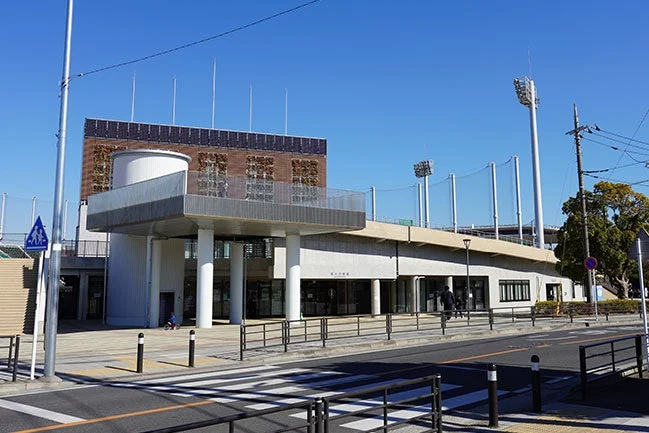 等々力球場の外観