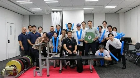 パラ・パワーリフティング体験会の集合写真