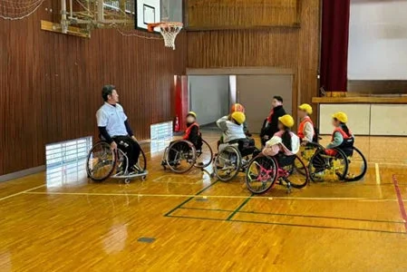 車いすバスケットボールの体験会の様子