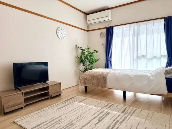 シンプルでモダンな洋室