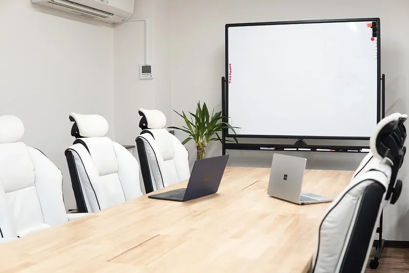 カフェのような大テーブル