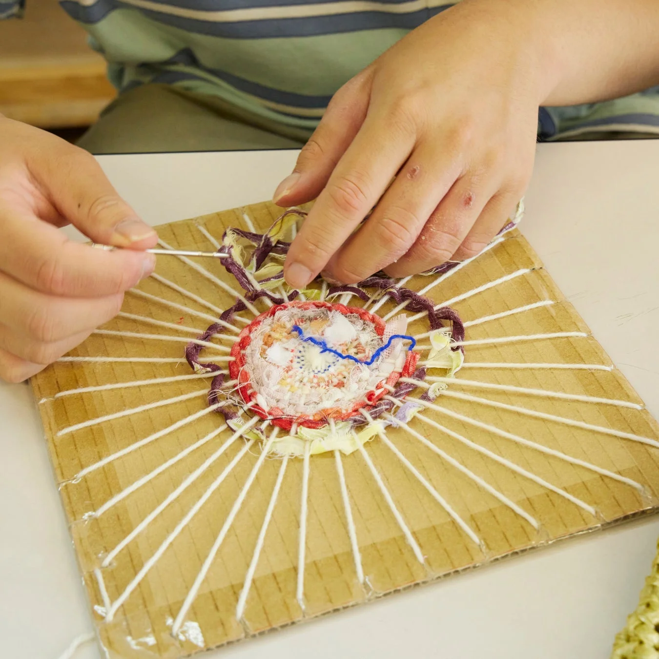 手芸作品制作の様子