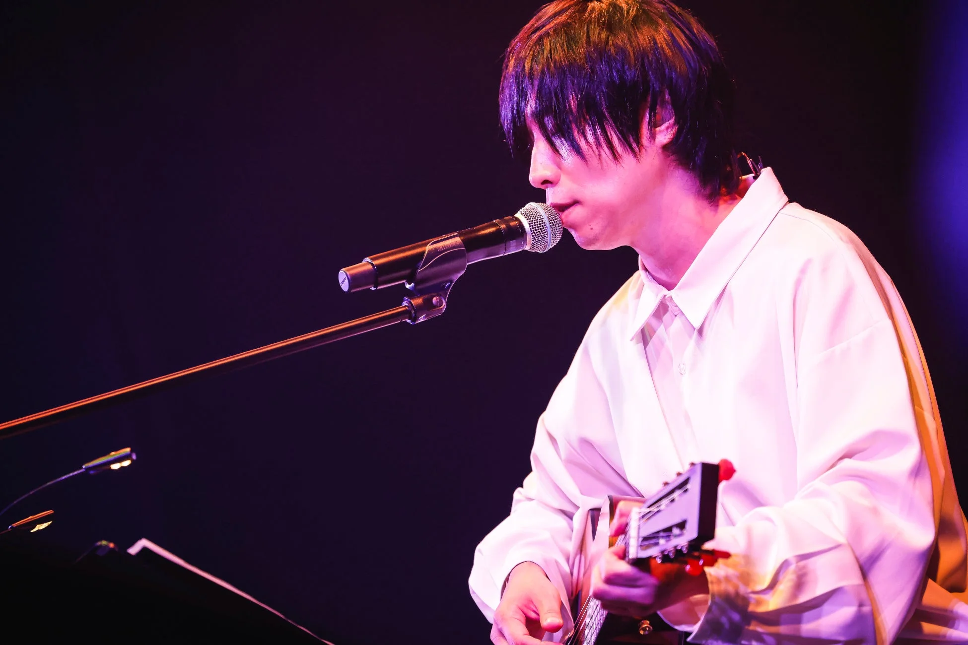 内澤崇仁(androp)のパフォーマンス