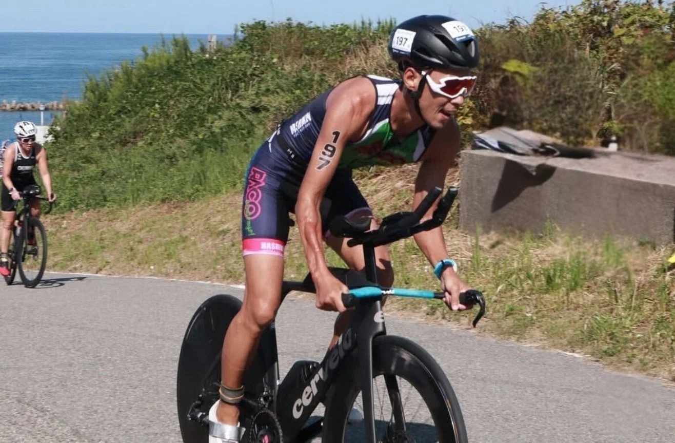 トライアスロン競技中の永田選手