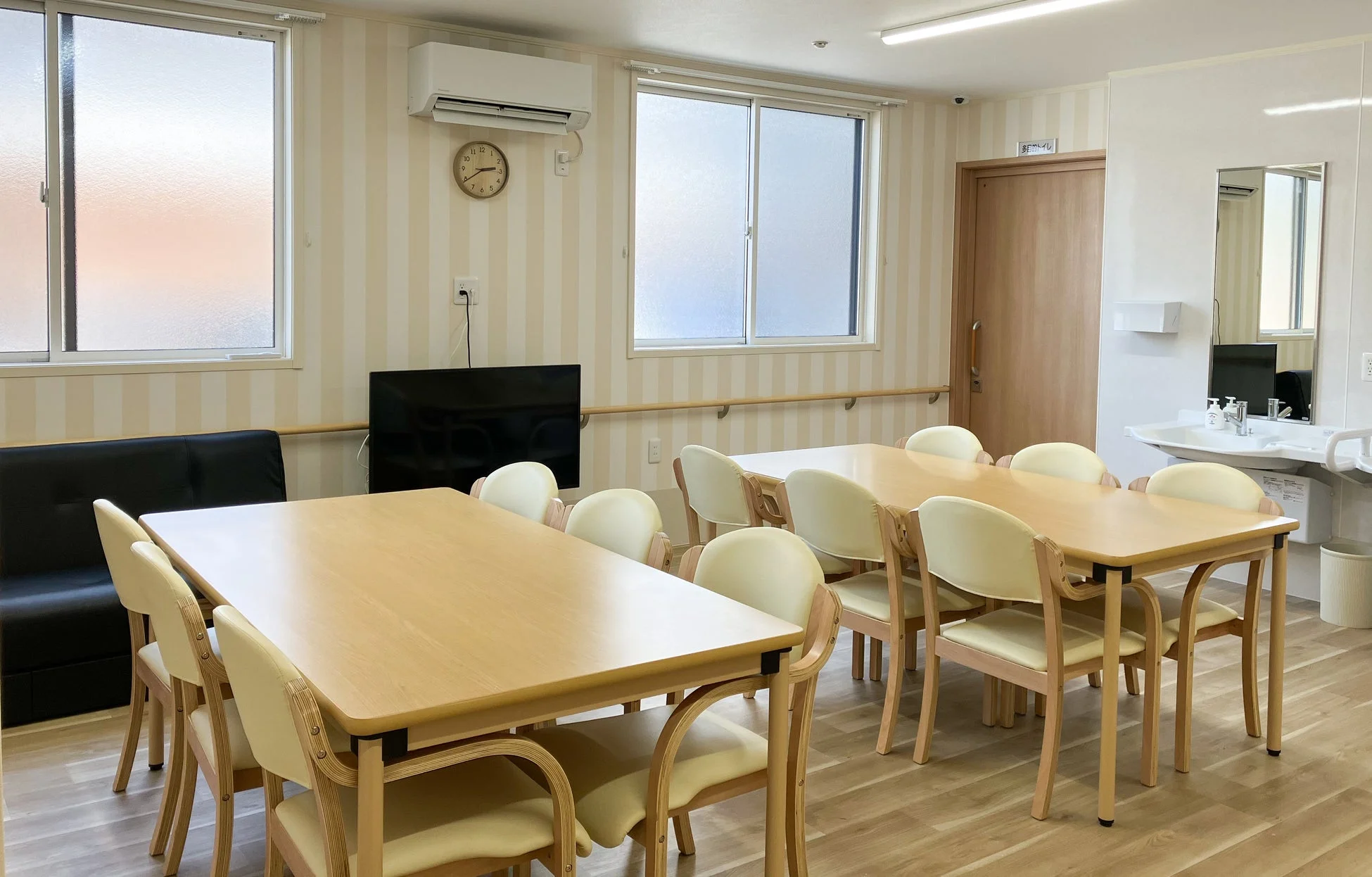 共用スペースと多目的トイレ