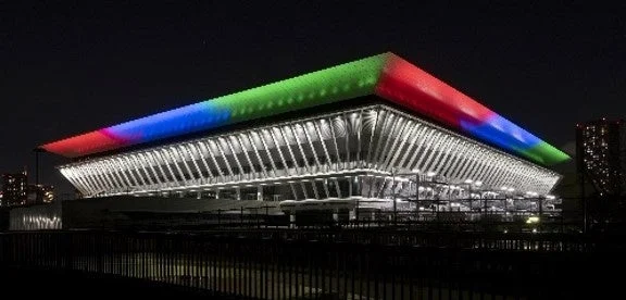 ライトアップされたスタジアム